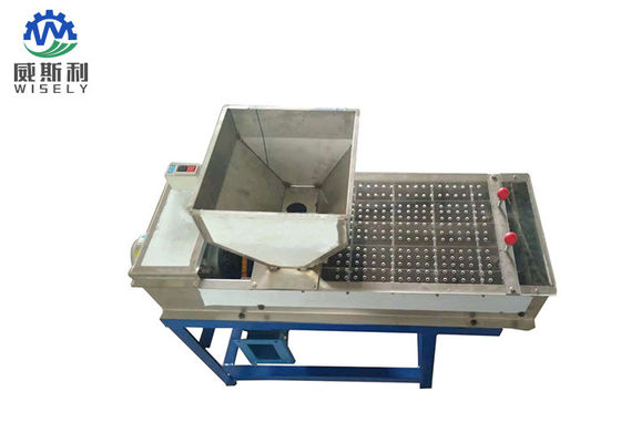Chiny Mini Type Peanut Shelling Machine, Maszyna do obierania skór orzechowych 220 Volt dostawca